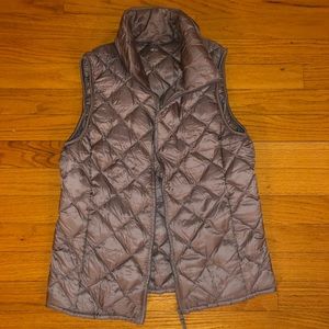 Uni qlo vest